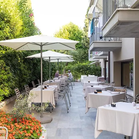 Maria 3* Sirmione