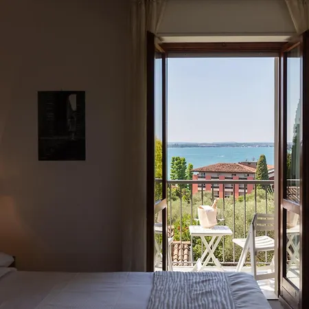 Maria 3* Sirmione